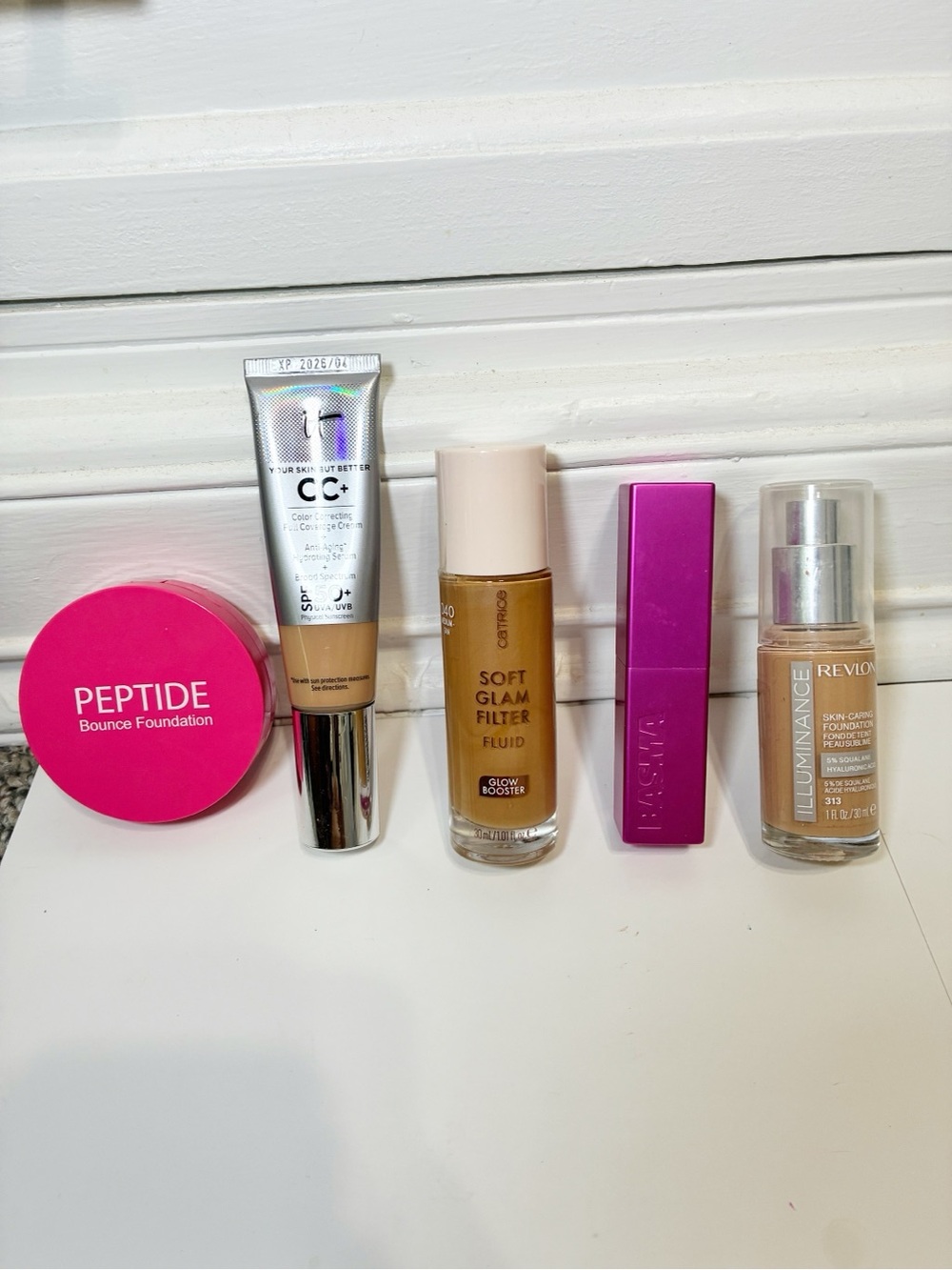 Foundation bundle, creme peptide 10 it Cosmetics, Basma & Catrice glow
